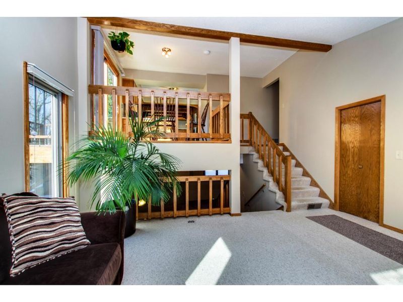 5593 Sheldon St, Shoreview, MN 55126