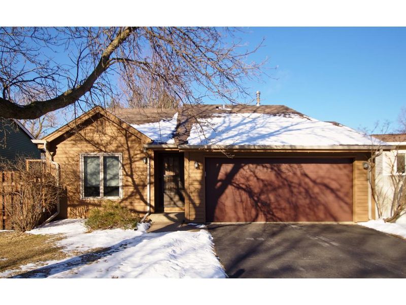 5593 Sheldon St, Shoreview, MN 55126
