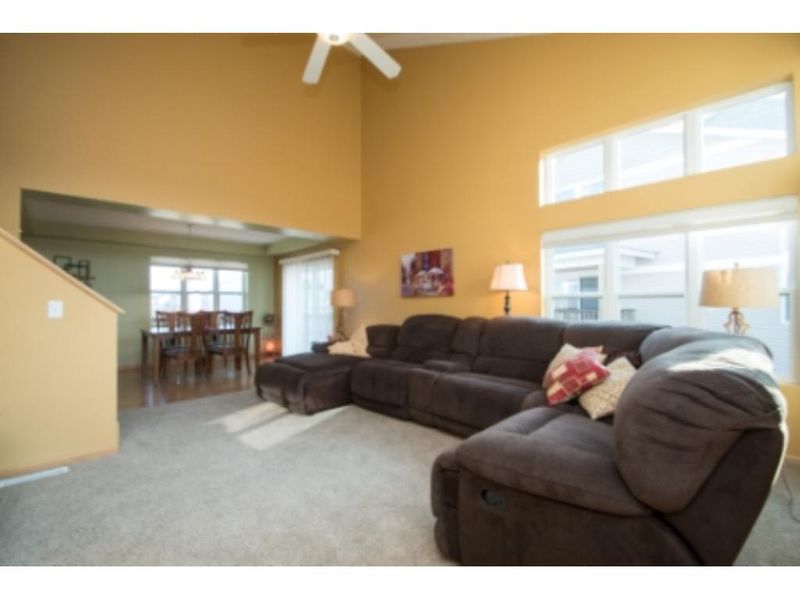6852 98th St S, Cottage Grove, MN 55016