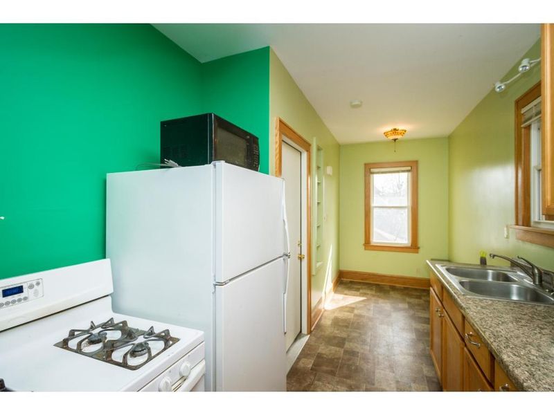 692 Lafond Ave, Saint Paul, MN 55104