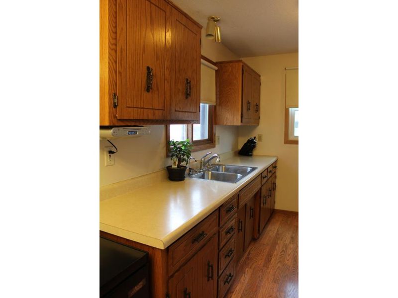 16 N Cedar St, Royalton, MN 56373