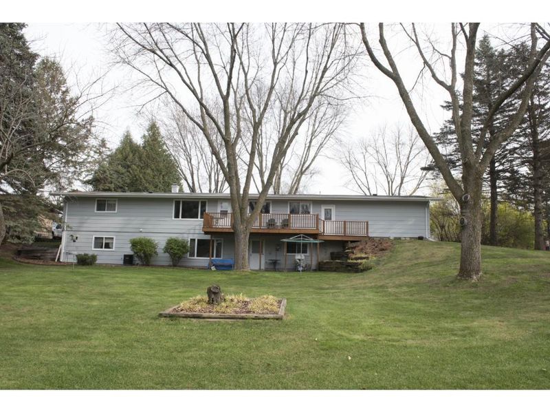 605 Sunset Ln, Cambridge, MN 55008