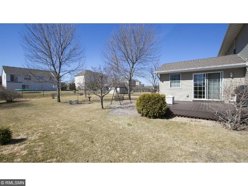 13975 Hill Place Dr, Rogers, MN 55374