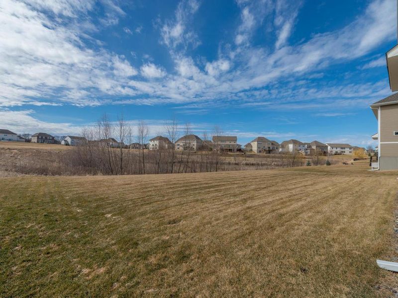 235 Liberty Heights Dr, Chaska, MN 55318
