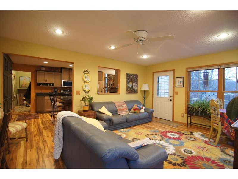 12581 Driftwood Ct, Apple Valley, MN 55124
