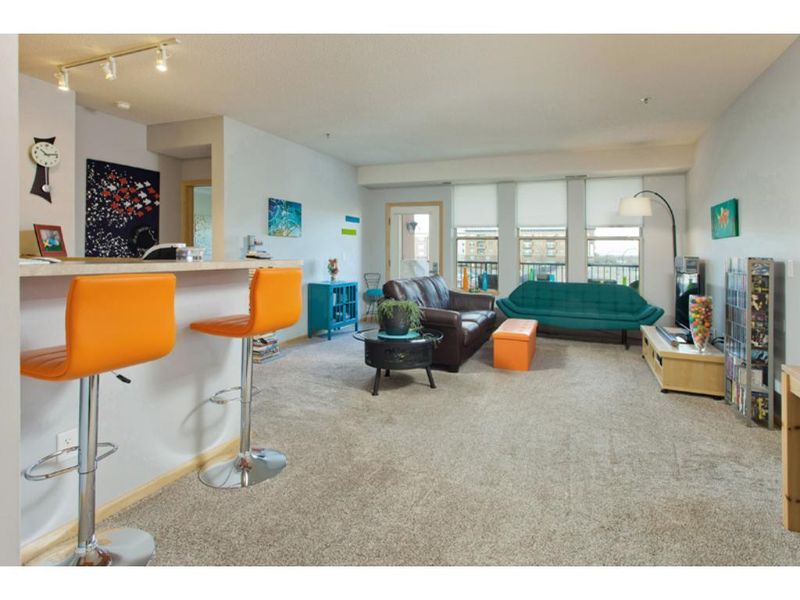 150 Burnsville Pw E #309, Burnsville, MN 55337