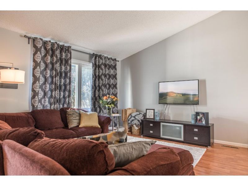 9613 Sheridan Ave N, Brooklyn Park, MN 55444