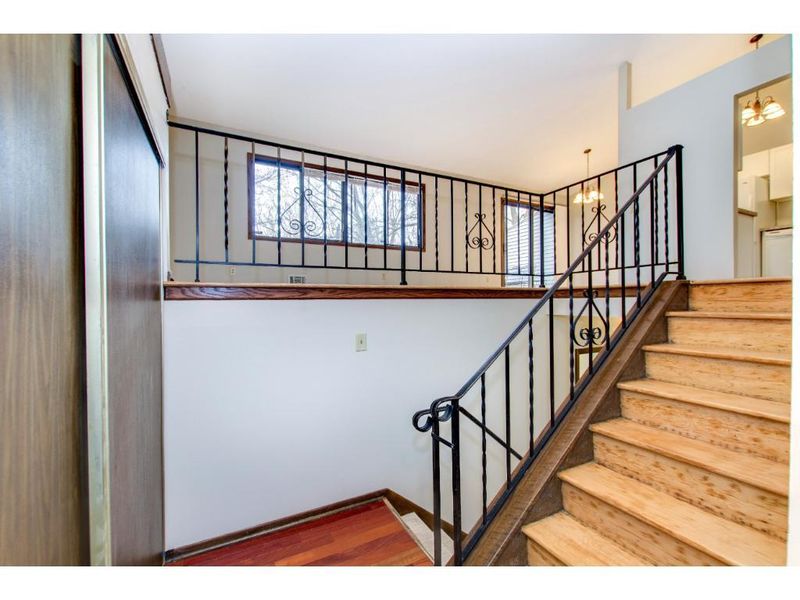 4187 Shirlee Ln N, Shoreview, MN 55126