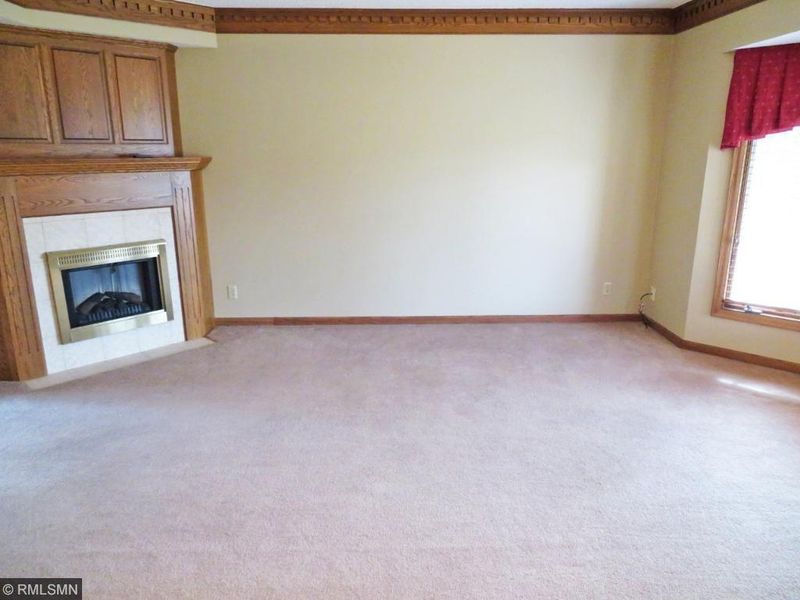 49 Westchester Sq, Burnsville, MN 55337