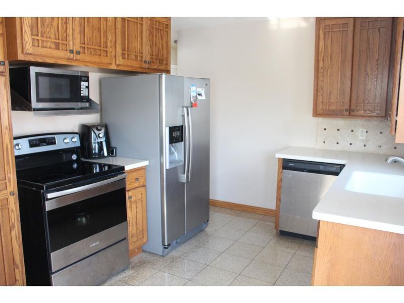 4827 Madison St NE, Columbia Heights, MN 55421