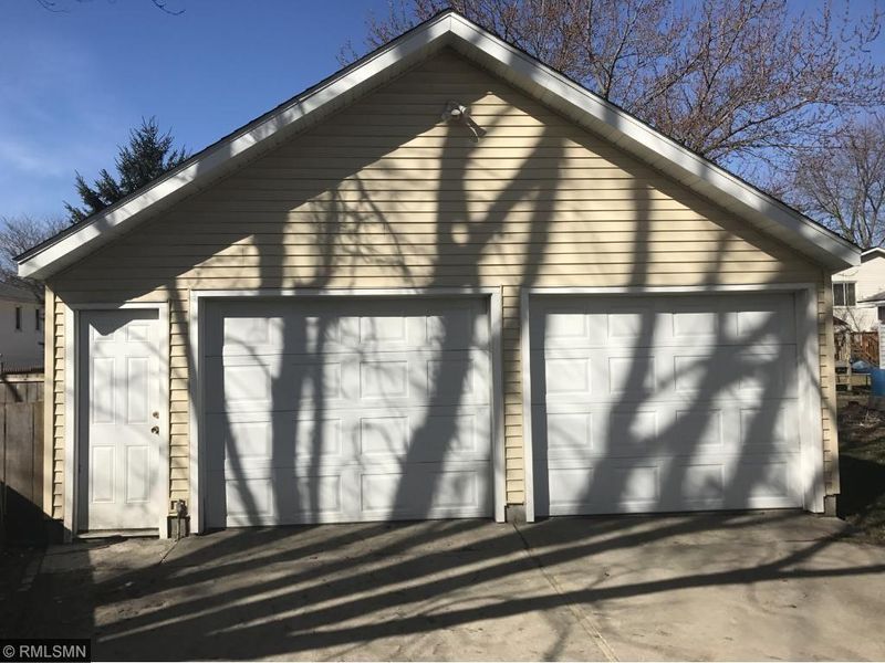 709 NW 2nd St, Waseca, MN 56093