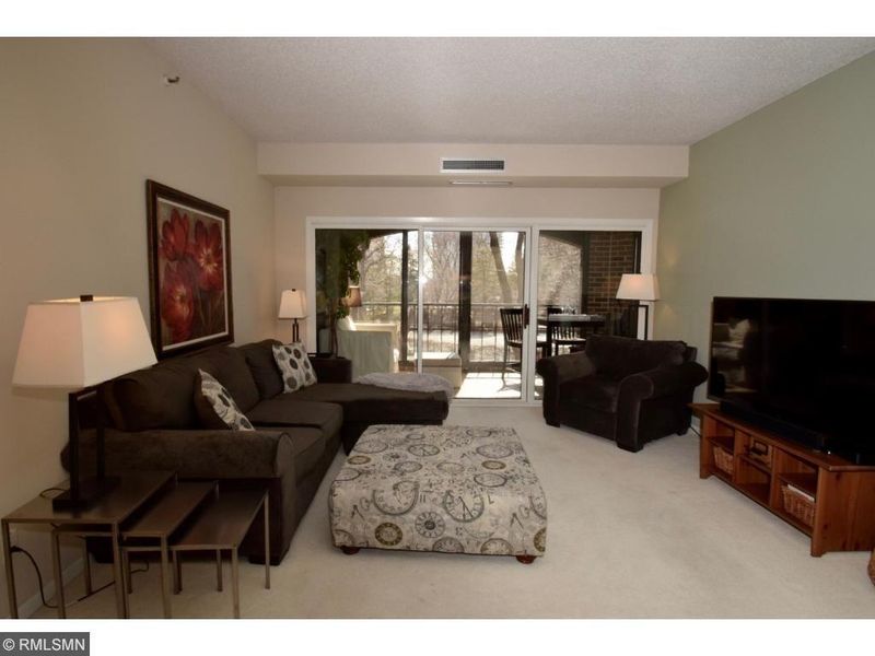 1201 Yale Pl #201, Minneapolis, MN 55403