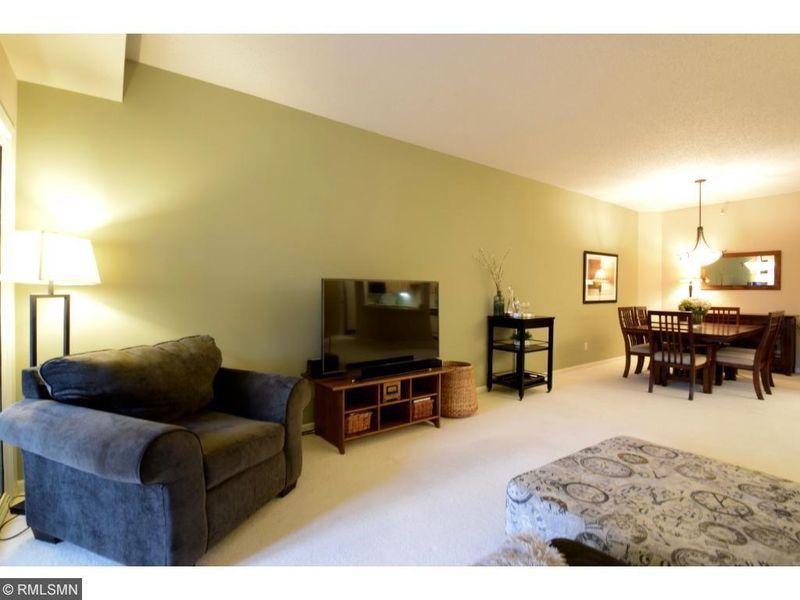 1201 Yale Pl #201, Minneapolis, MN 55403