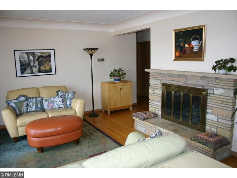 4025 Silver Lake Ter NE, Saint Anthony, MN 55421