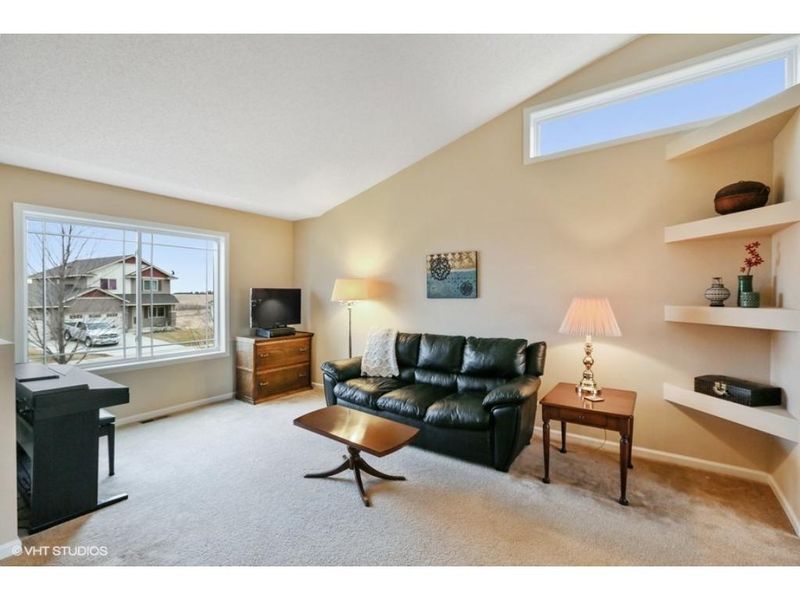 5174 Harvest Curve, Mayer, MN 55360
