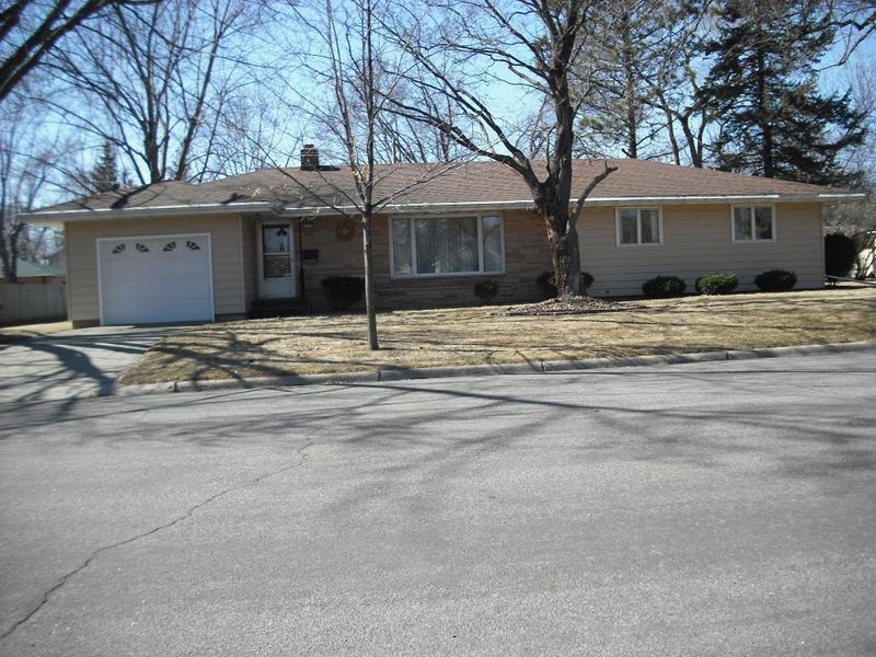 717 29th Ave N, Saint Cloud, MN 56303