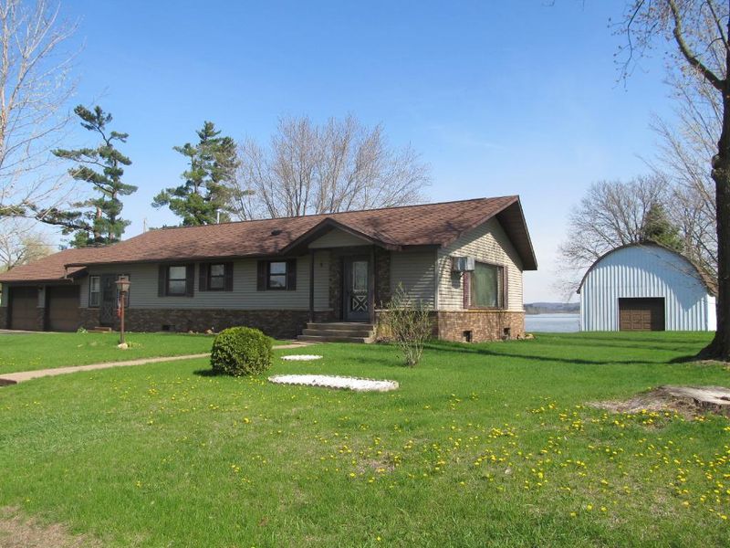N420 County Road D, Eau Galle, WI 54737
