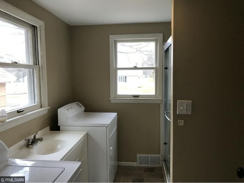 511 N 2 Nd St, Braham, MN 55006
