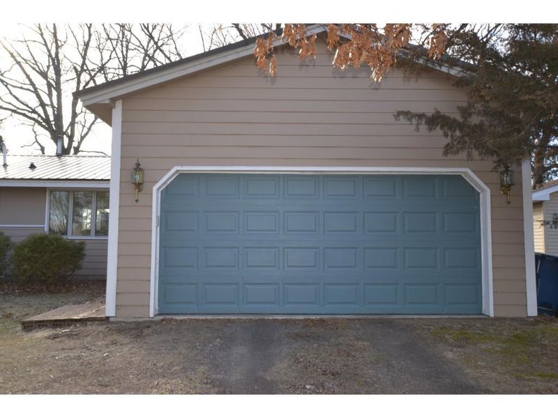 5520 102nd Ave, Clear Lake, MN 55319