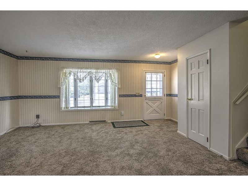713 Centennial St, Cambridge, MN 55008