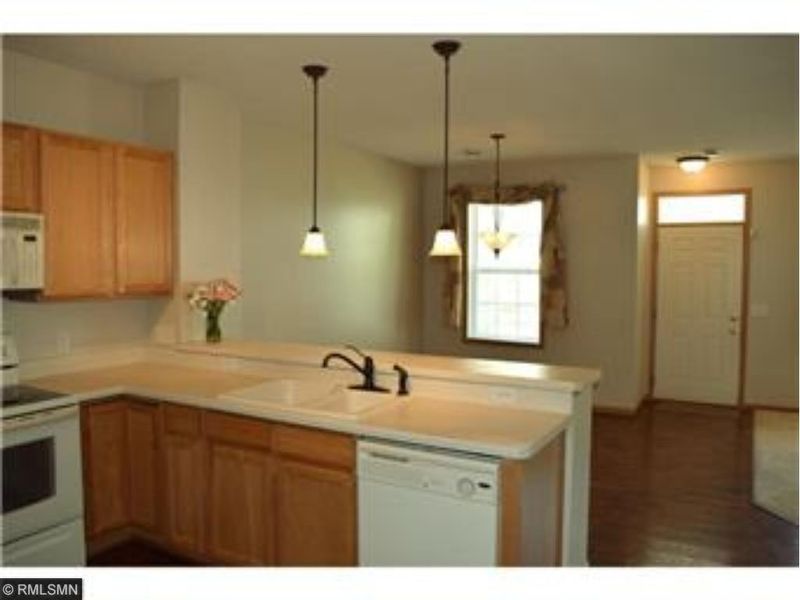 10941 Fergus St NE #B, Blaine, MN 55449