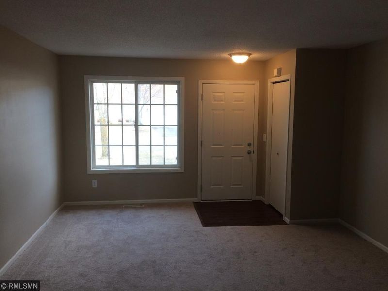 7990 Forest Blvd #E, Woodbury, MN 55125