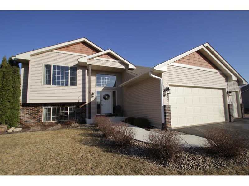 7870 Padgett Ave NE, Otsego, MN 55330