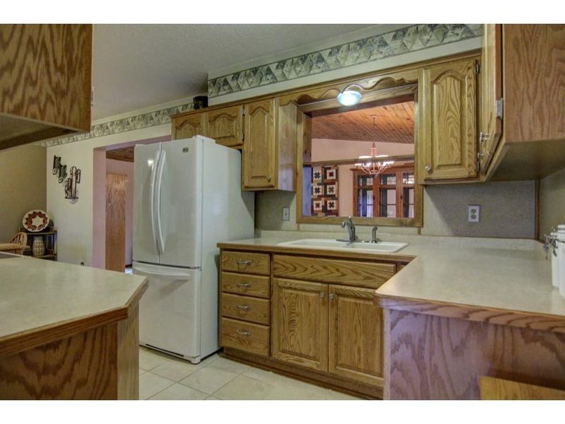 4300 W 102nd St, Bloomington, MN 55437