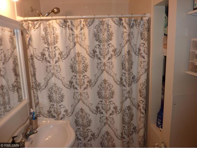 1908 Jackson St NE, Minneapolis, MN 55418