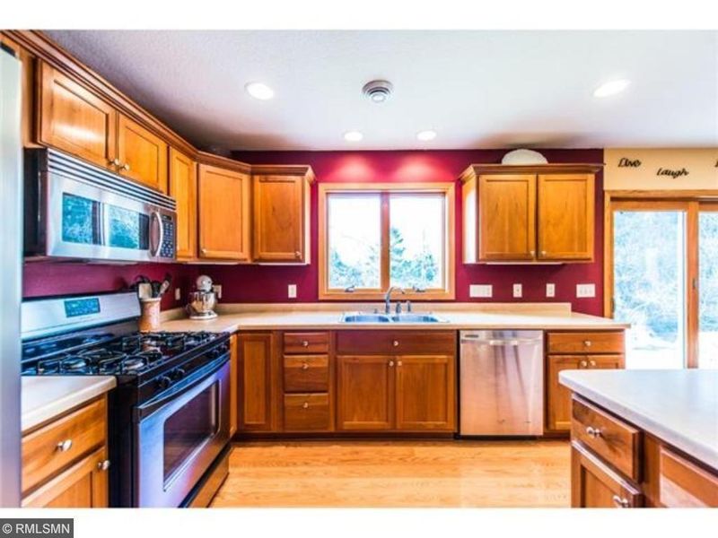 6566 Spruce Dr, Cannon Falls, MN 55009