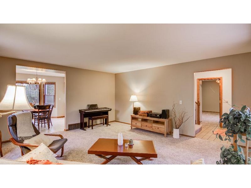 3839 White Pine Dr, Eau Claire, WI 54701