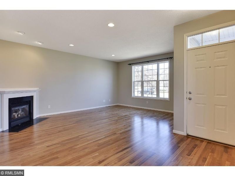 9999 Pincherry Ln, Eden Prairie, MN 55347