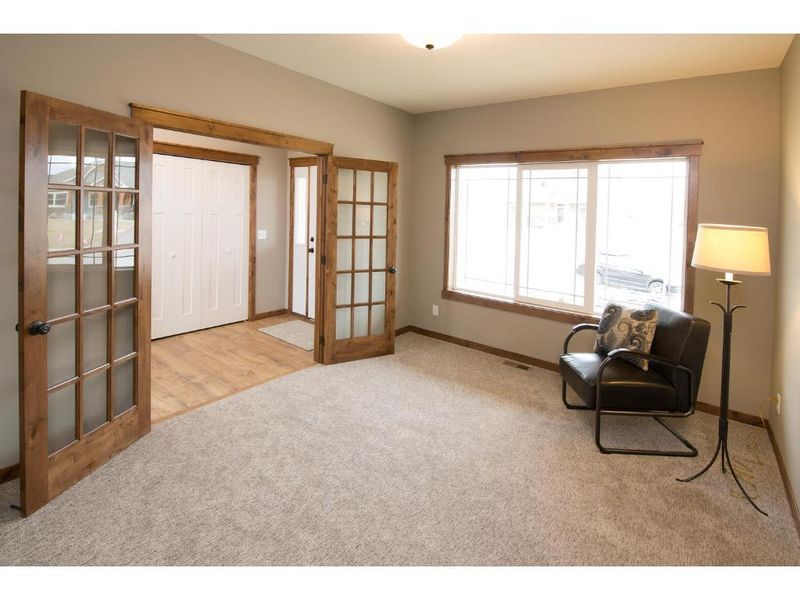5875 Deer St, Monticello, MN 55362