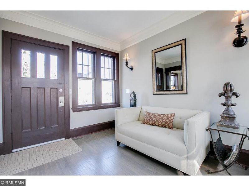 1209 W 34th St, Minneapolis, MN 55408