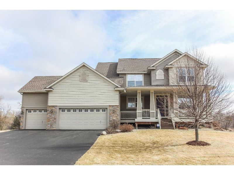 6580 Pheasant Hills Dr, Lino Lakes, MN 55038