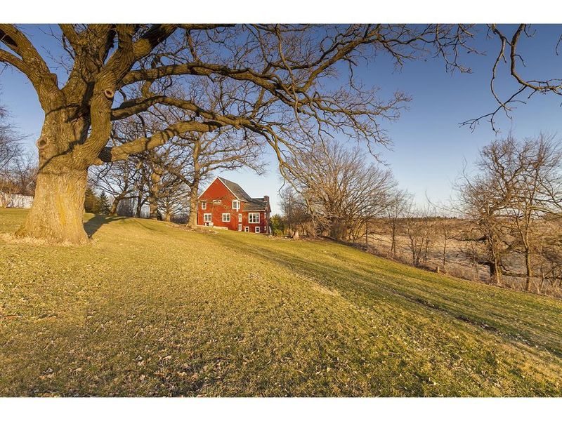 7955 Airport Rd, Waconia, MN 55387