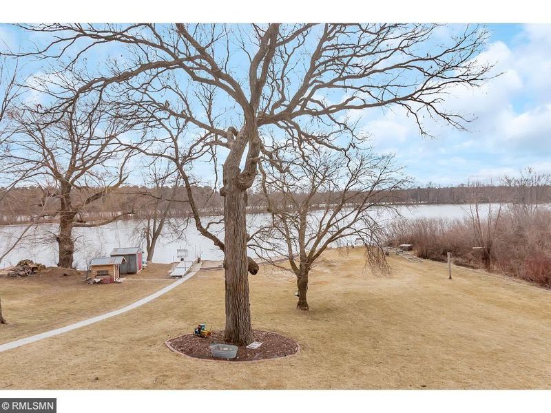 7863 River Rd NE, Rice, MN 56367