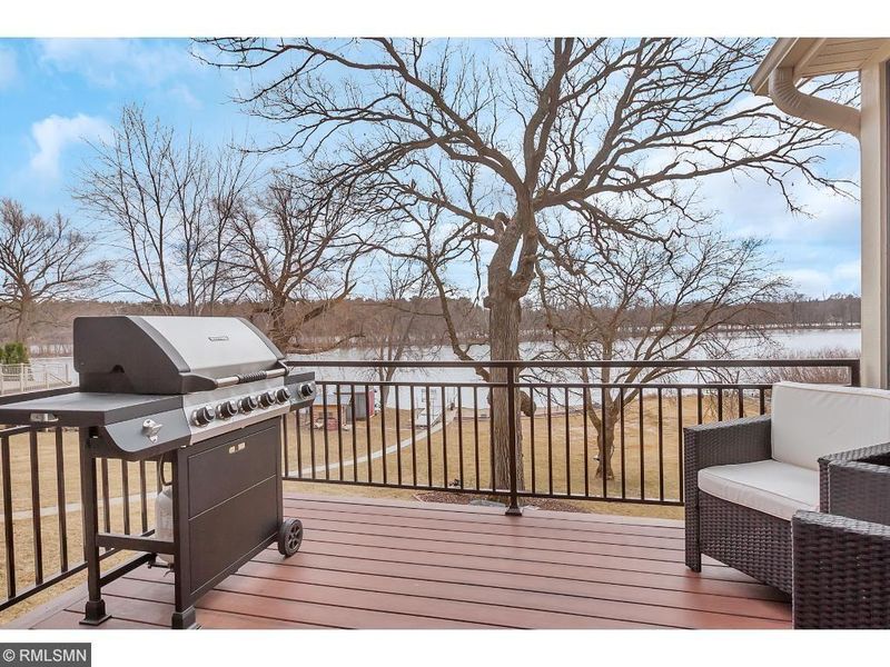 7863 River Rd NE, Rice, MN 56367