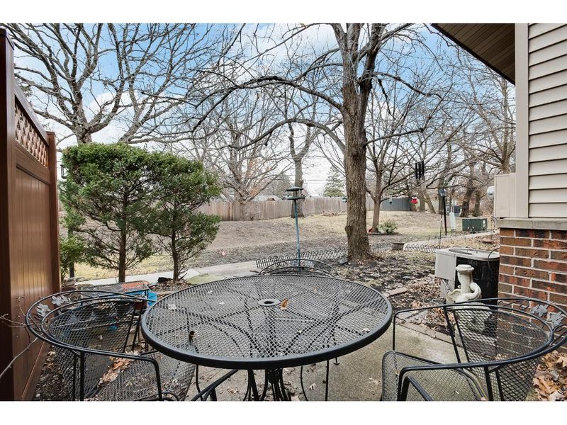 4097 Foss Rd, Saint Anthony, MN 55421