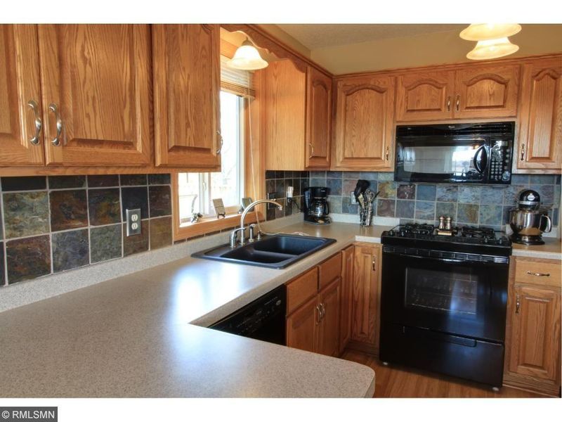 30285 151st St NW, Princeton, MN 55371