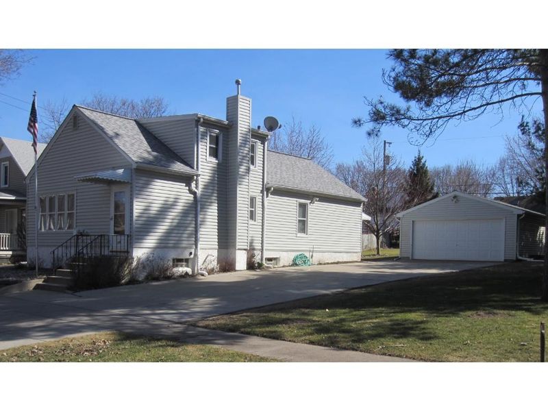 166 Mainzer St, West Saint Paul, MN 55118