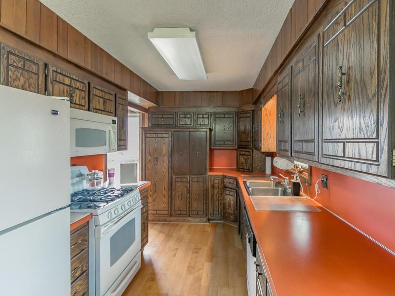 3001 67th Ave N, Brooklyn Center, MN 55429