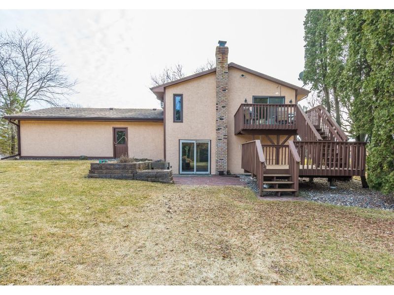 8000 Ox Yoke Cir, Minnetrista, MN 55359