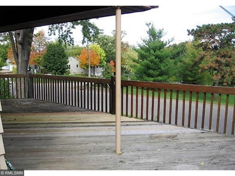 806 E River St, Monticello, MN 55362