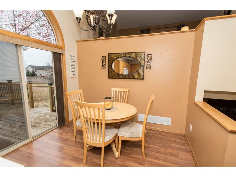10071 Somerset Ln, Monticello, MN 55362