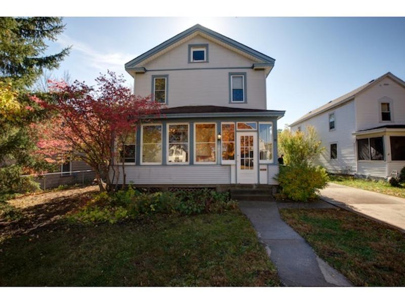 418 5th St E, Hastings, MN 55033