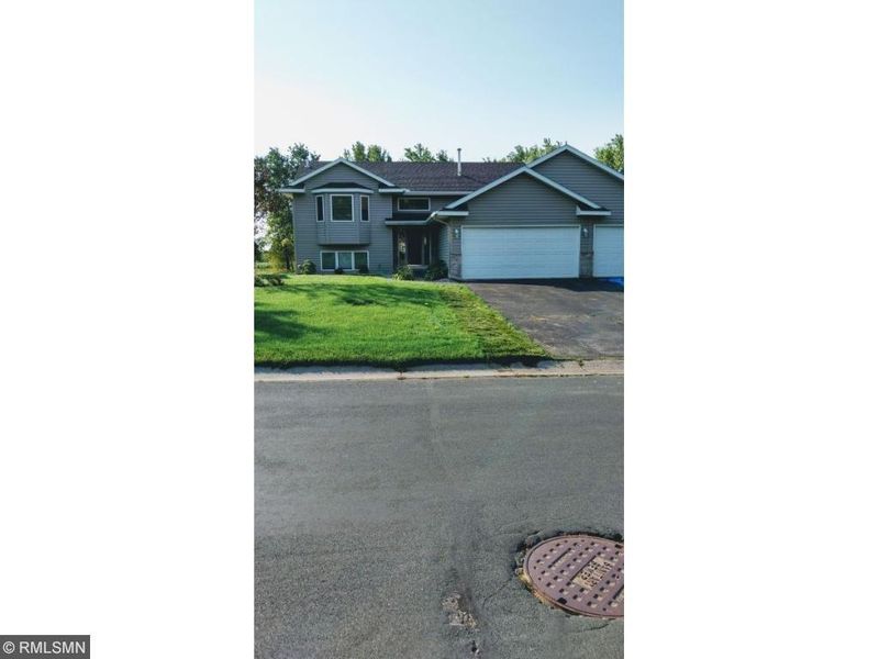 920 Deerfield Rd, Watertown, MN 55388
