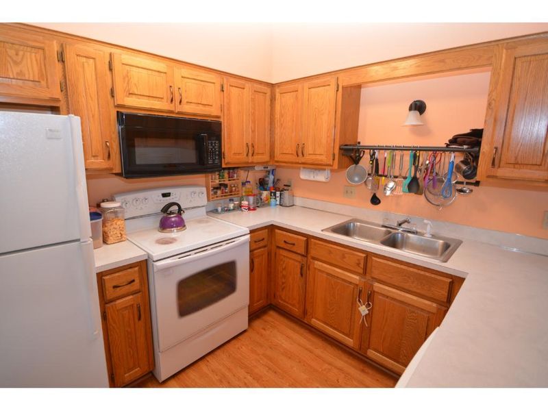 7939 147th St W, Apple Valley, MN 55124