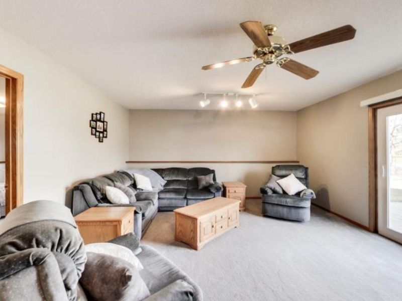 14942 Covington Ave, Rosemount, MN 55068