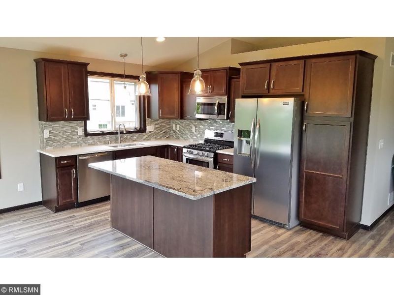 19917 Deerbrooke Pa, Farmington, MN 55024
